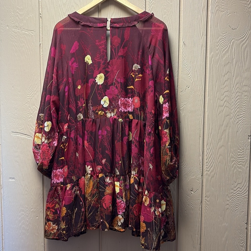 Arna York Tunic Top - Picture 8 of 13